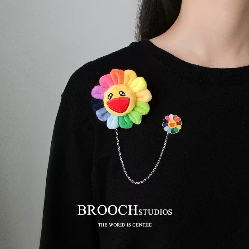 Cartoon trend brooch