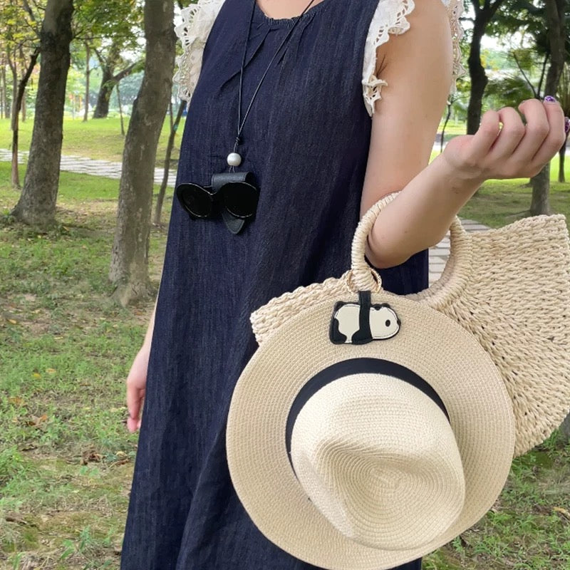 Magnetic Hat Clip β Cute Bag Charm, Portable Travel Hat Holder, Fashion Accessory
